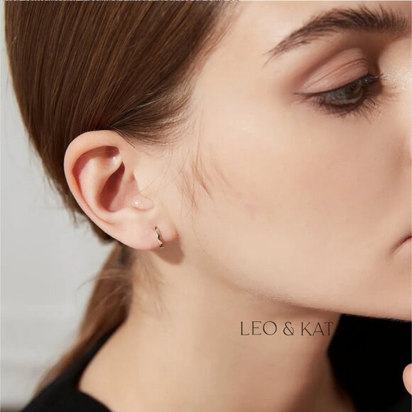 Dainty Minimalist Gold Huggie Earrings. 925 Sterling Silver. #1019 - Picture 4 of 4